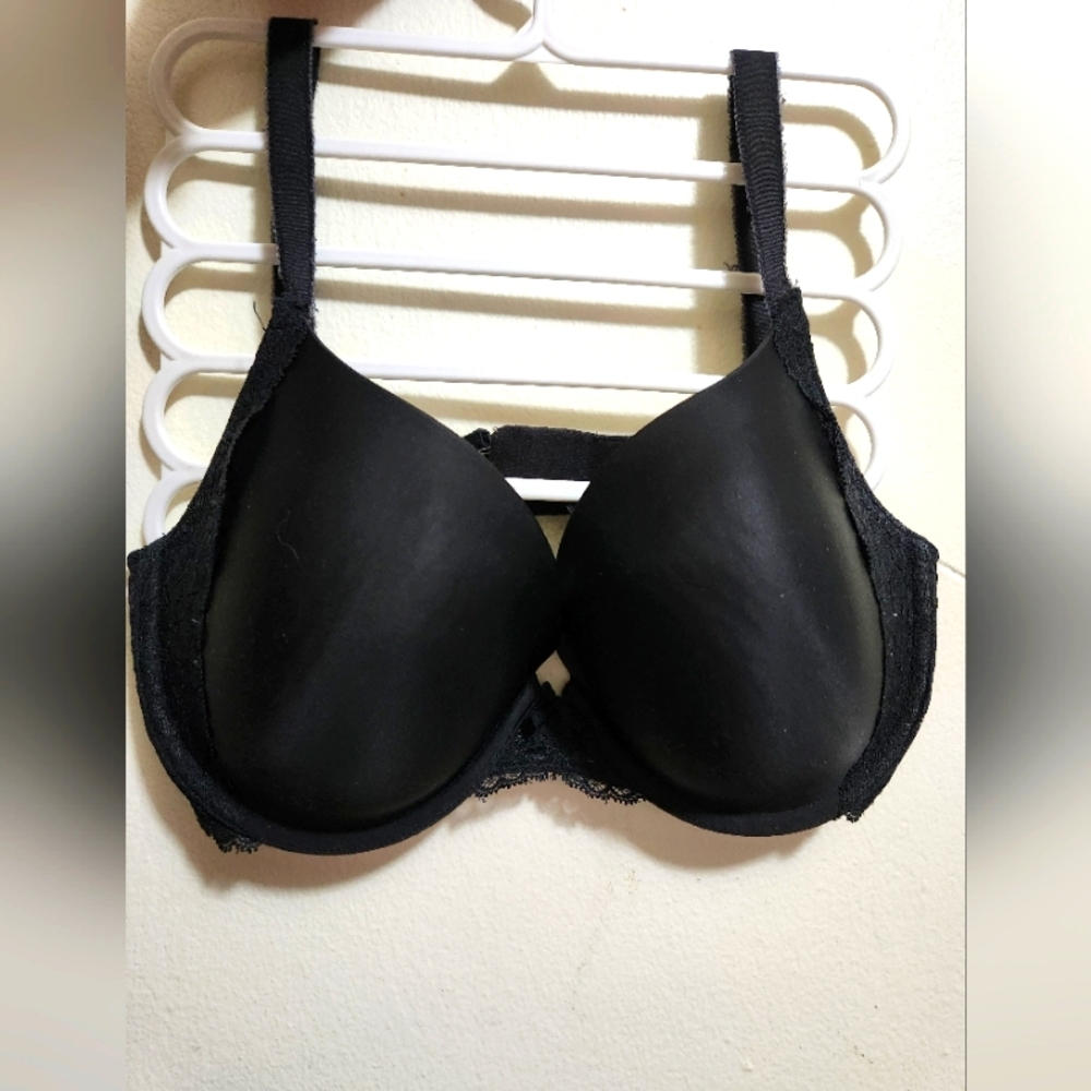 Victoria Secret Bra 34DD CM